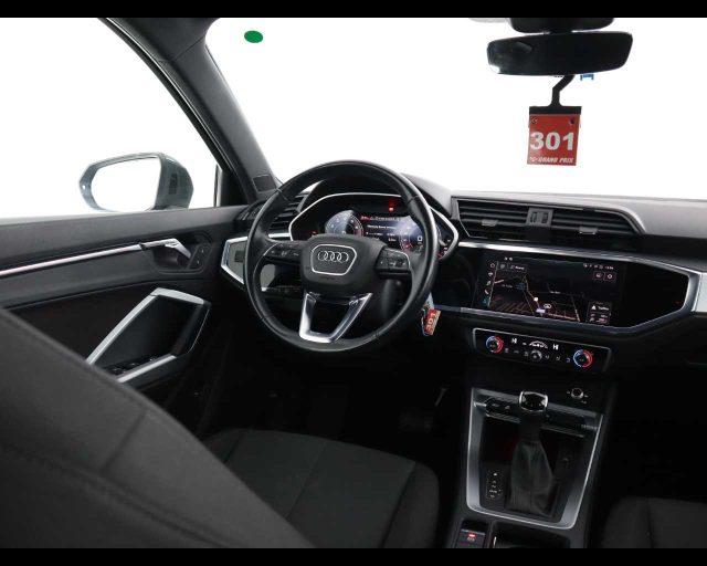 AUDI Q3 35 TFSI S tronic Business Advanced