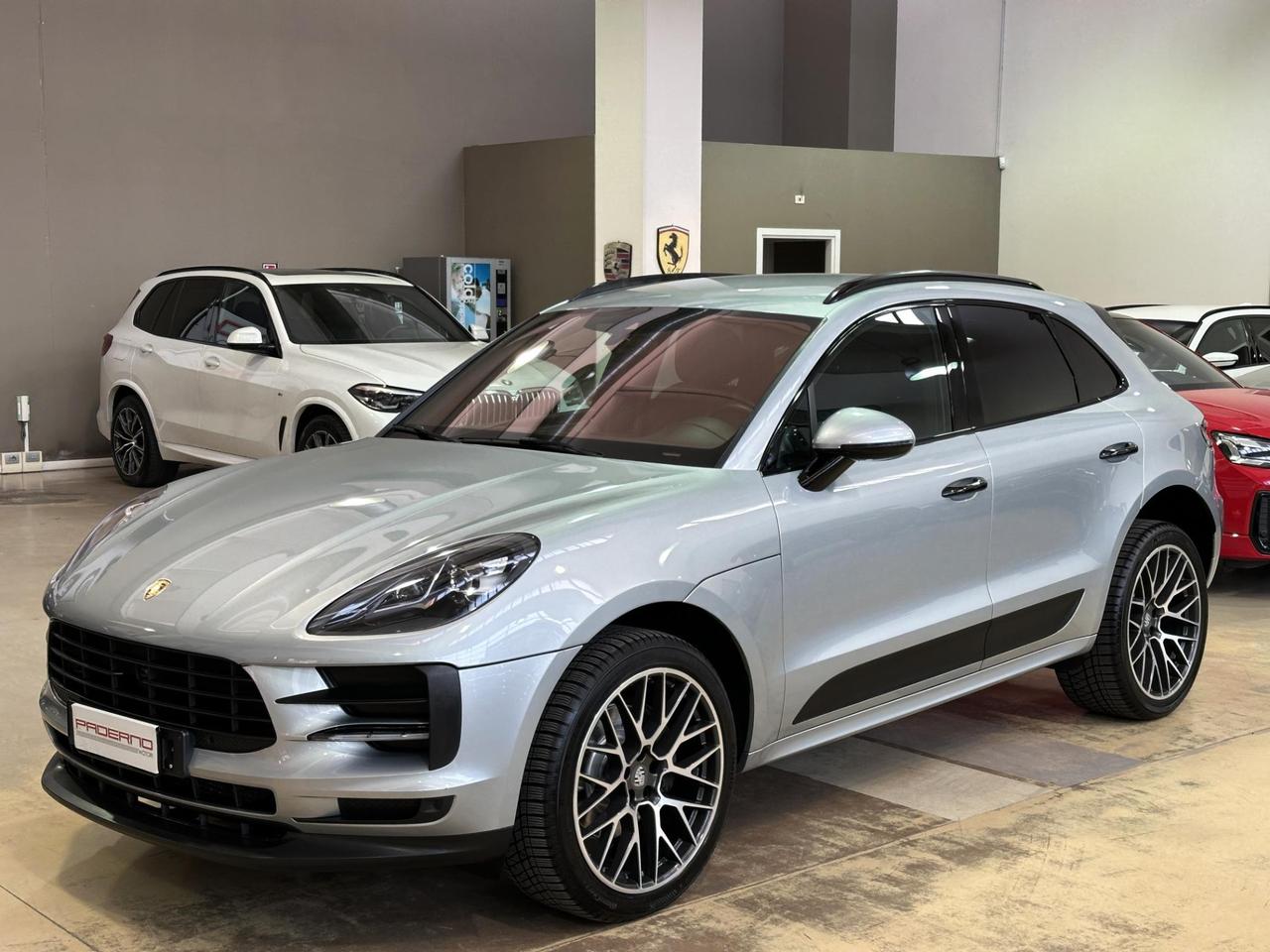 Porsche Macan 2.0 PDK-21"-Keyless-Camera-PASM-Sport Chrono