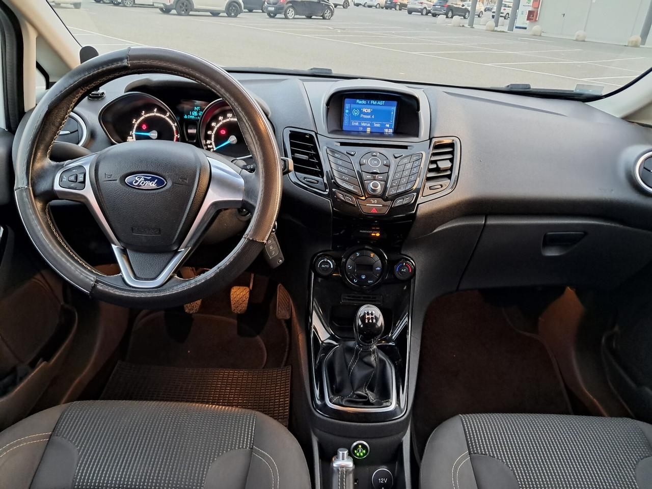 Ford Fiesta 1.4 5p. Bz.- GPL Titanium