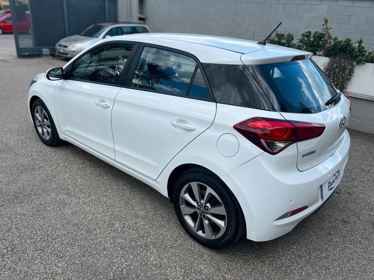 Hyundai i20 5p 1.1 crdi Comfort 75cv CLIMA/TELPDC OK NEOPAT.