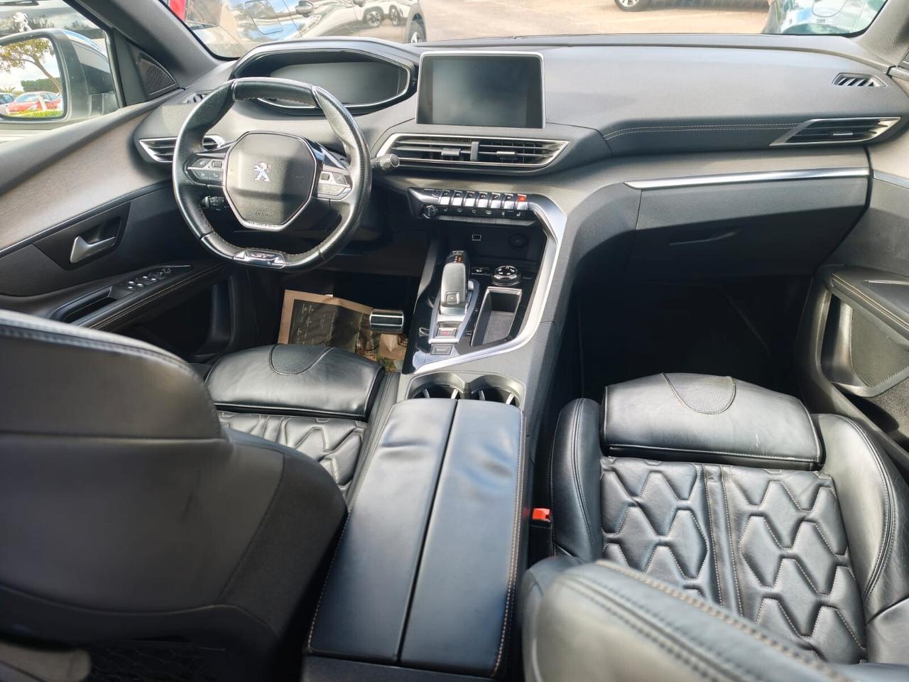 PEUGEOT 5008GTLINE 1.5HDi 130cv