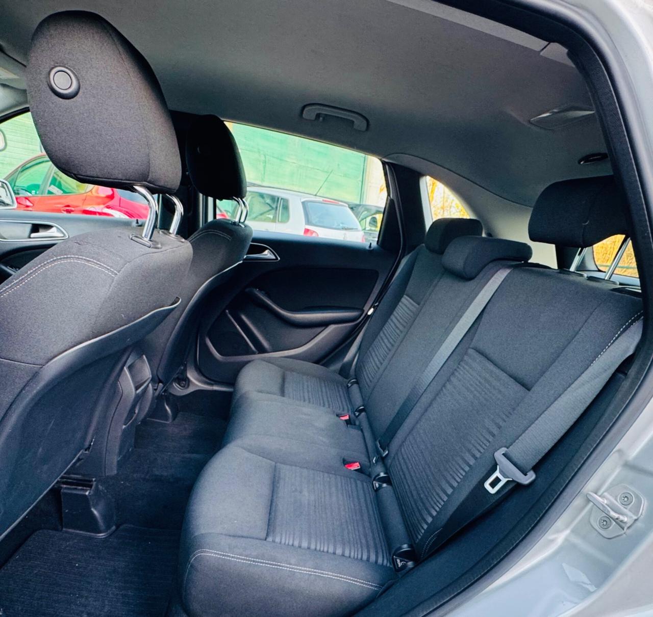 Mercedes-benz B 180 Premium