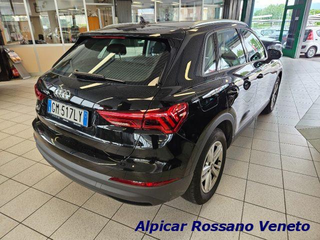 AUDI Q3 35 TDI Business Advanced