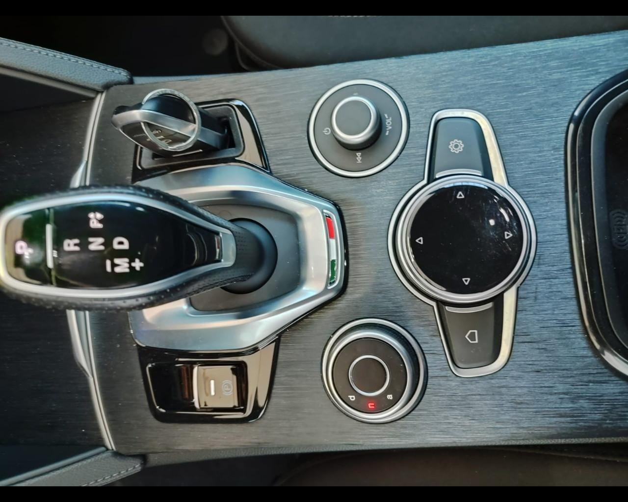 ALFA ROMEO Stelvio 2.2 Turbodiesel 160 CV AT8 RWD Ti