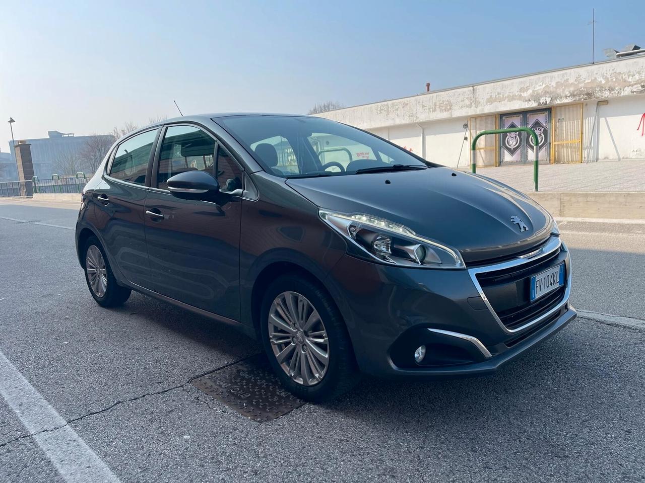 Peugeot 208 PureTech 82 5 porte Allure