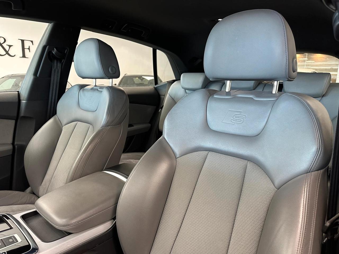 Audi Q8 50 TDI 286 CV quattro S line Uff. Italiana Unico Proprietario