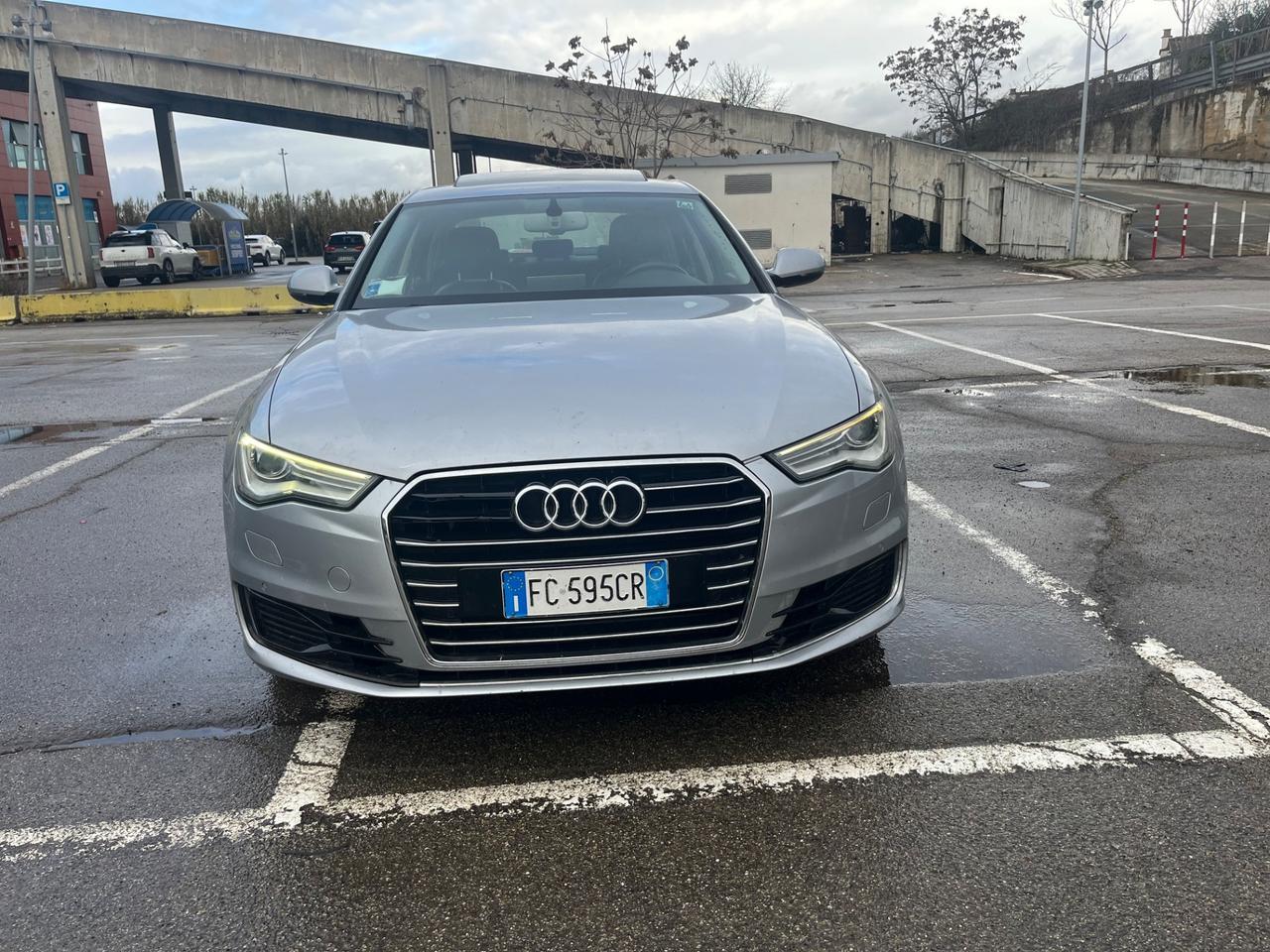 Audi A6 3.0 TDI 272 CV quattro S tronic Business 284.000 KM