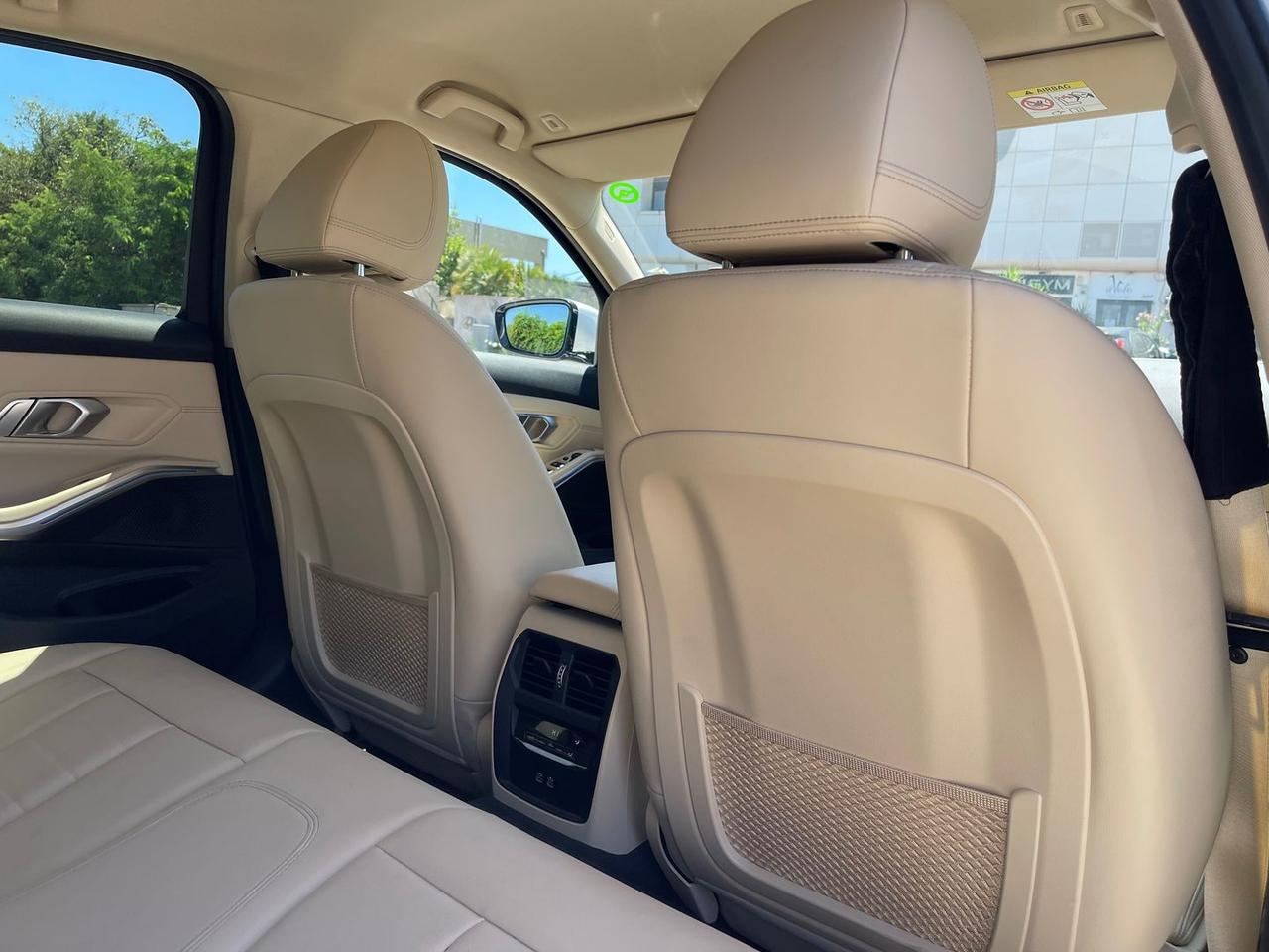 Bmw 320 i Luxury #11281