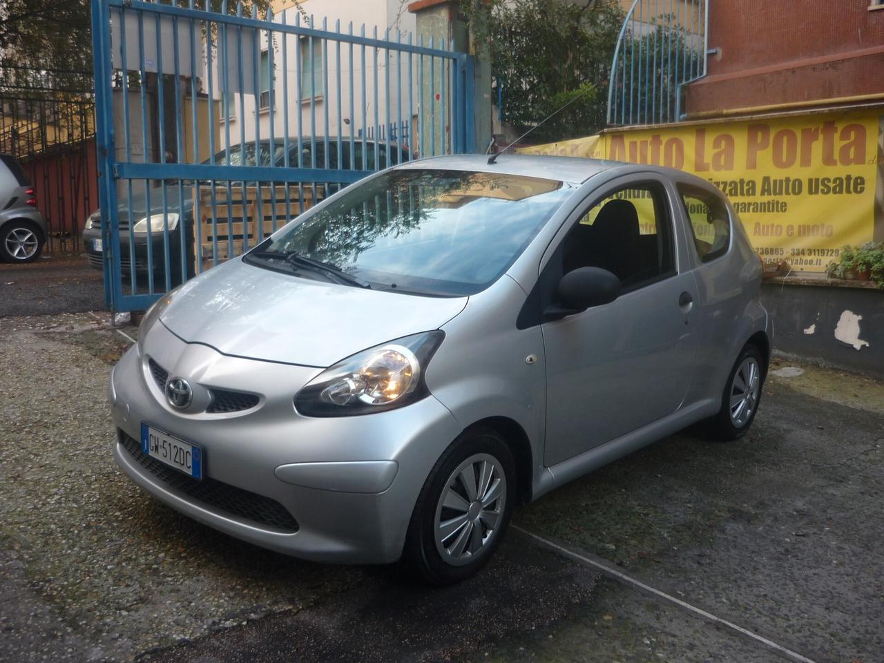 Toyota Aygo 1.0 12V VVT-i 3 porte Sol