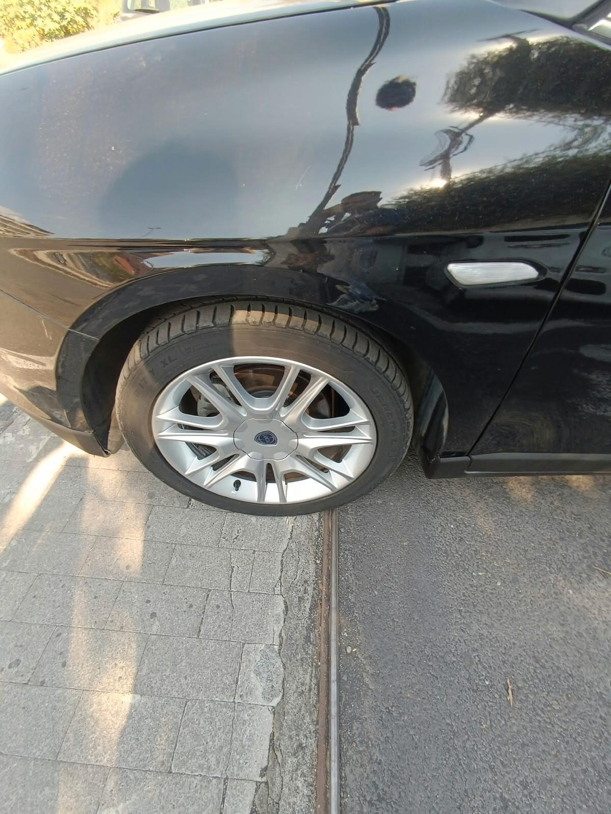 Lancia Delta 1.6 MJT DPF Platino POLTRONA FRAU