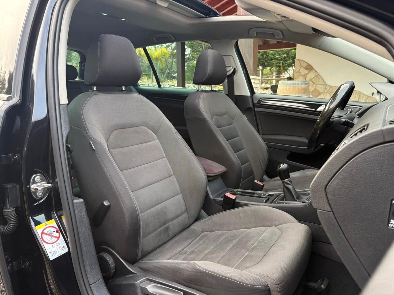 Volkswagen Golf 2.0 TDI 5p. INTERNO R-LINE