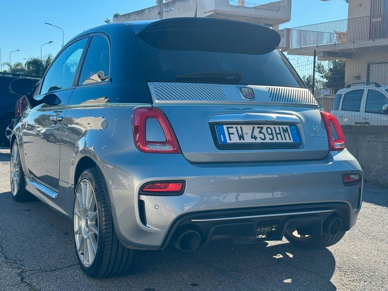 Abarth 695 1.4 Turbo T-Jet Rivale