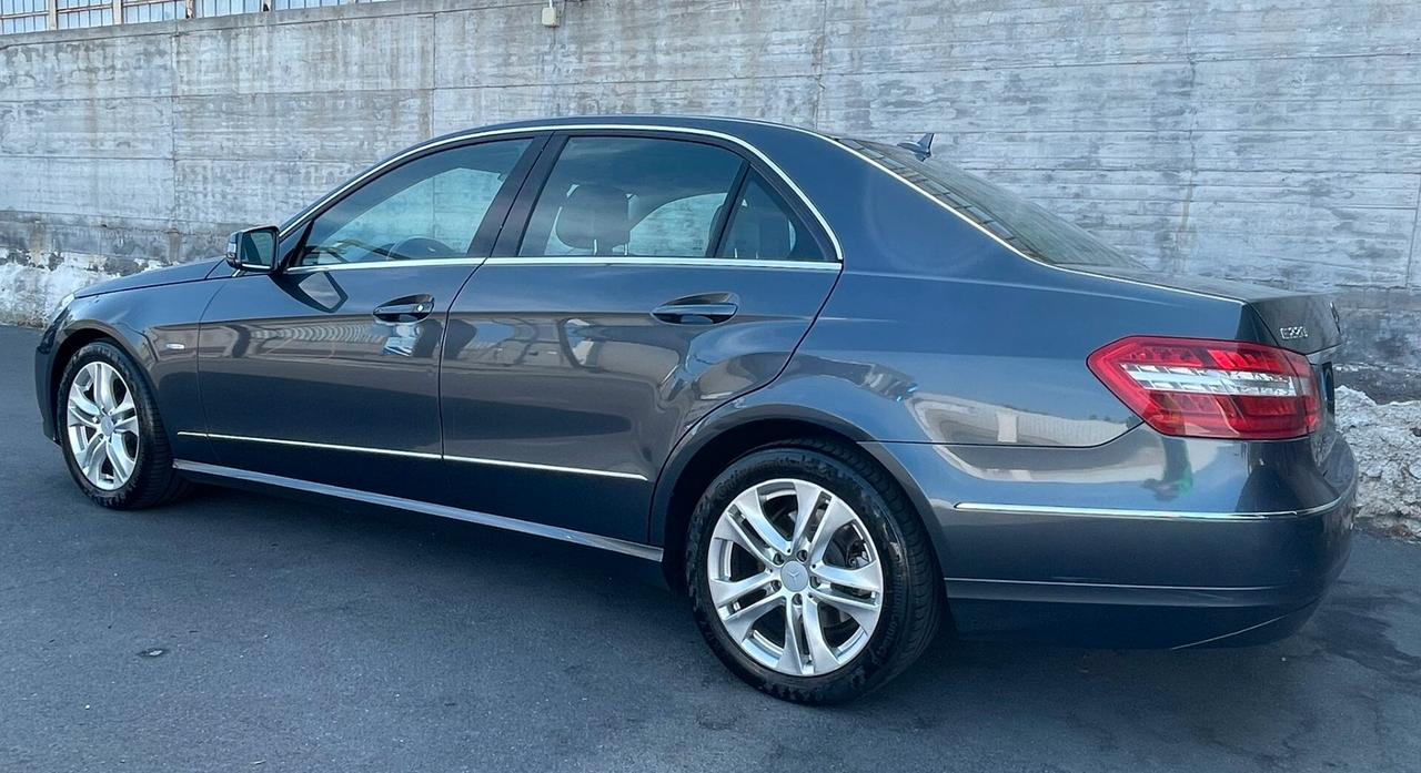 Mercedes-benz E 220 CDI BlueEFFICIENCY Avantgarde