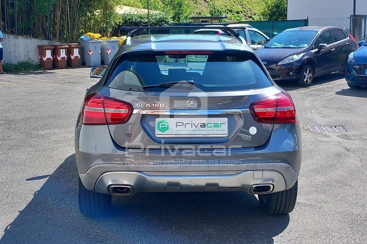 MERCEDES GLA 180 d Sport