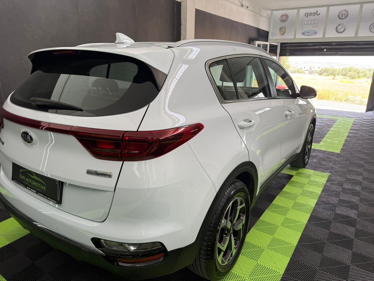 Kia Sportage 1.6 Crdi MHEV Business