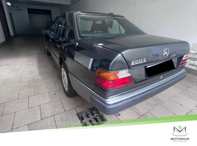 Mercedes-Benz E 200 Classe E 200