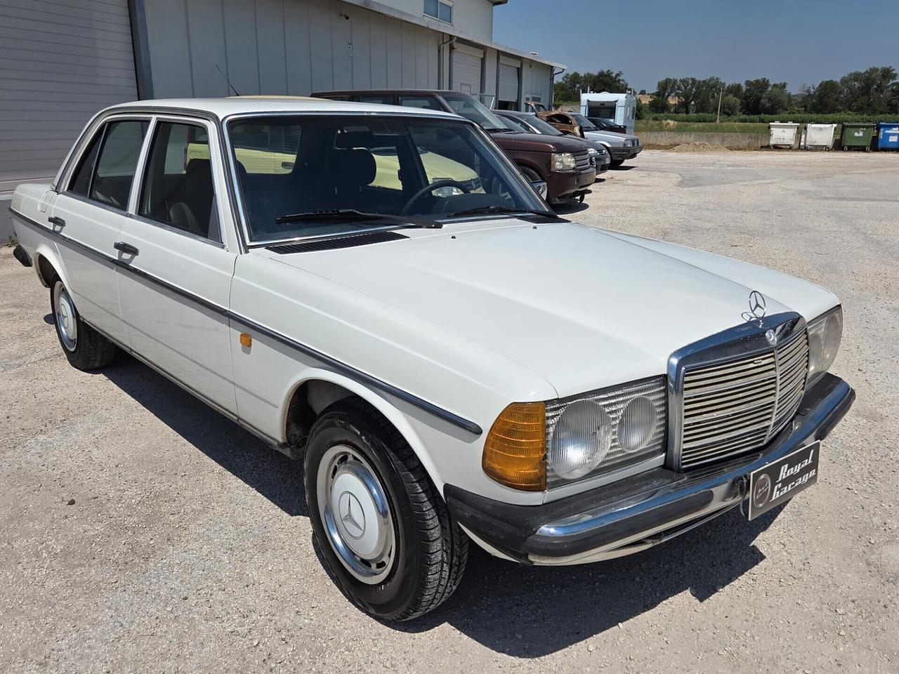 Mercedes-benz W123 240D -ASI-