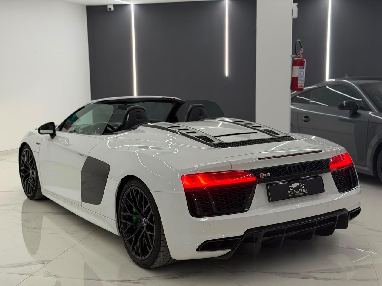 Audi R8 Spyder 5.2 FSI quattro S tronic