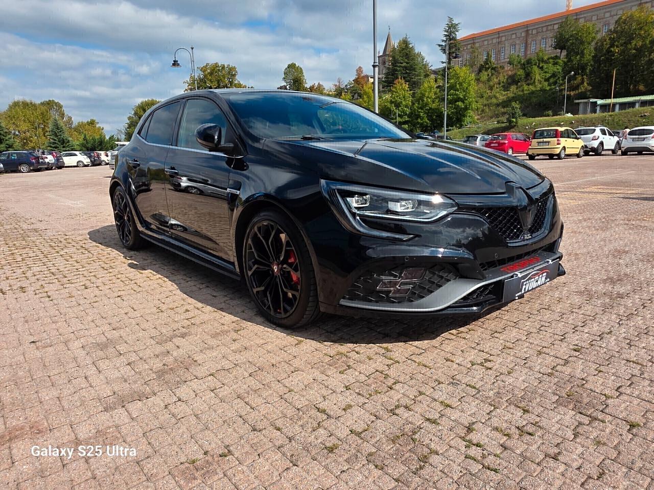 Megane 300CV R.S. Trophy valutiamo usato /scambio