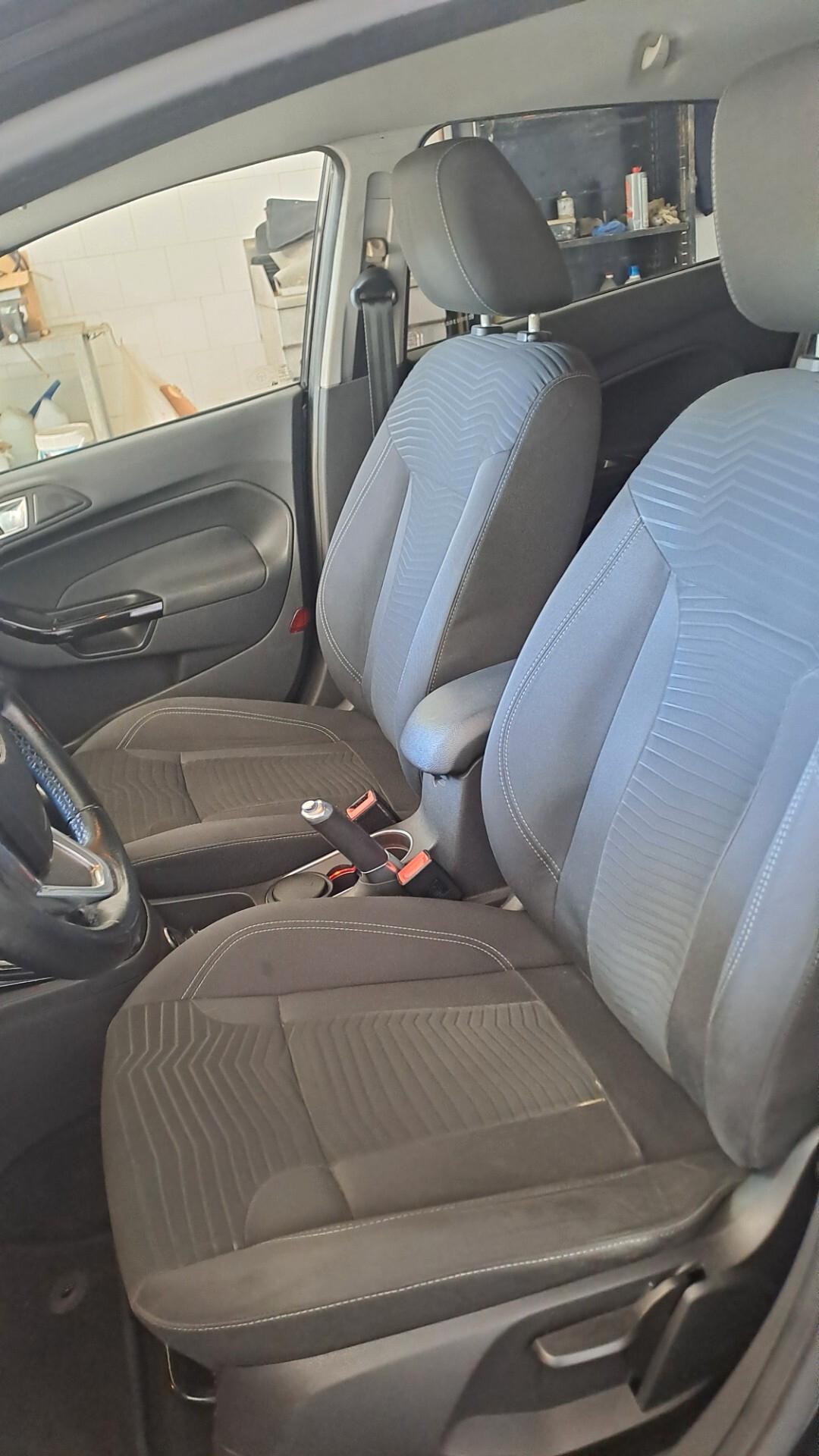Ford Fiesta GPL 5 porte Titanium