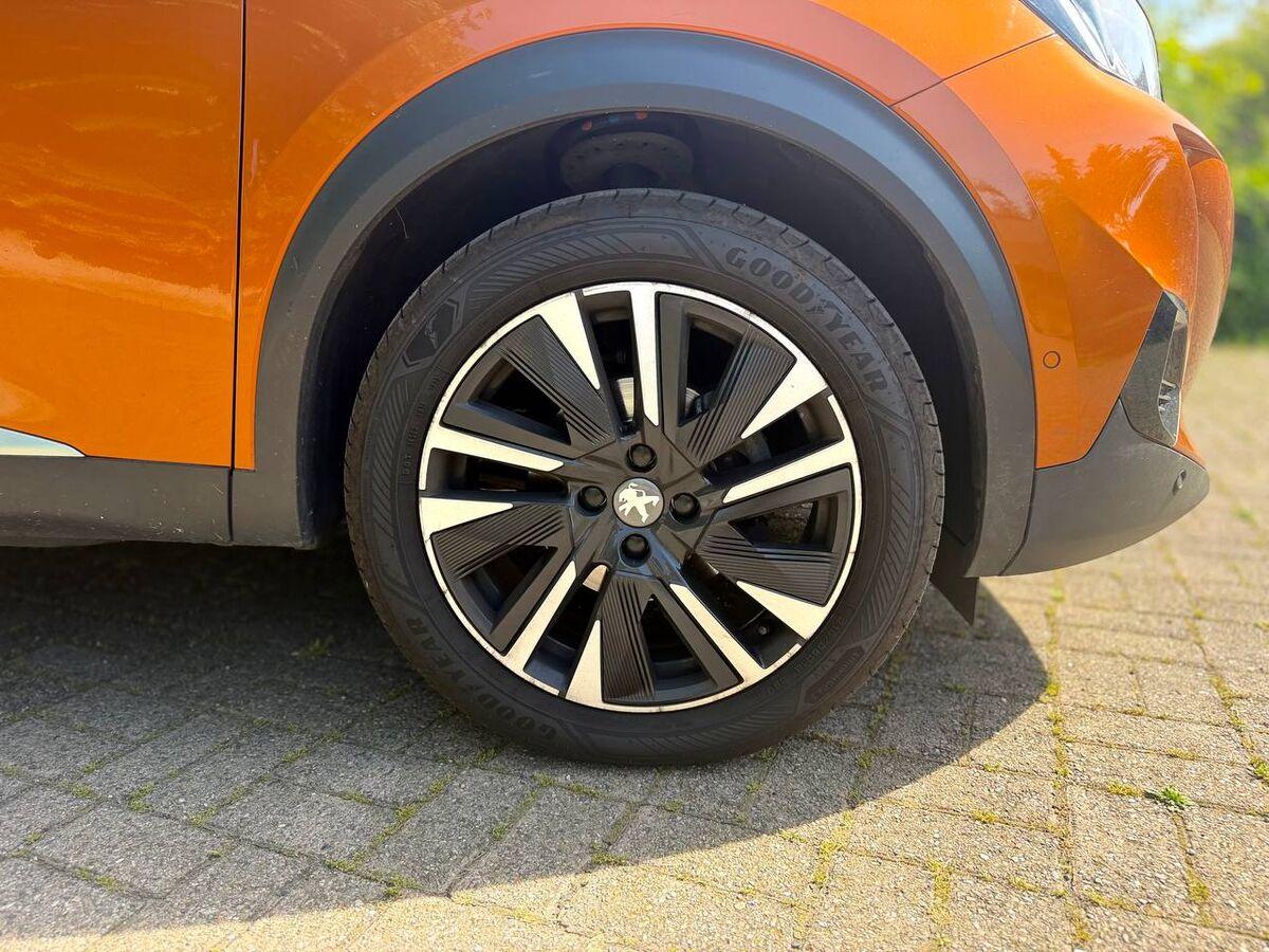 Peugeot 2008 1.5 bluehdi GT Line s&s 100cv