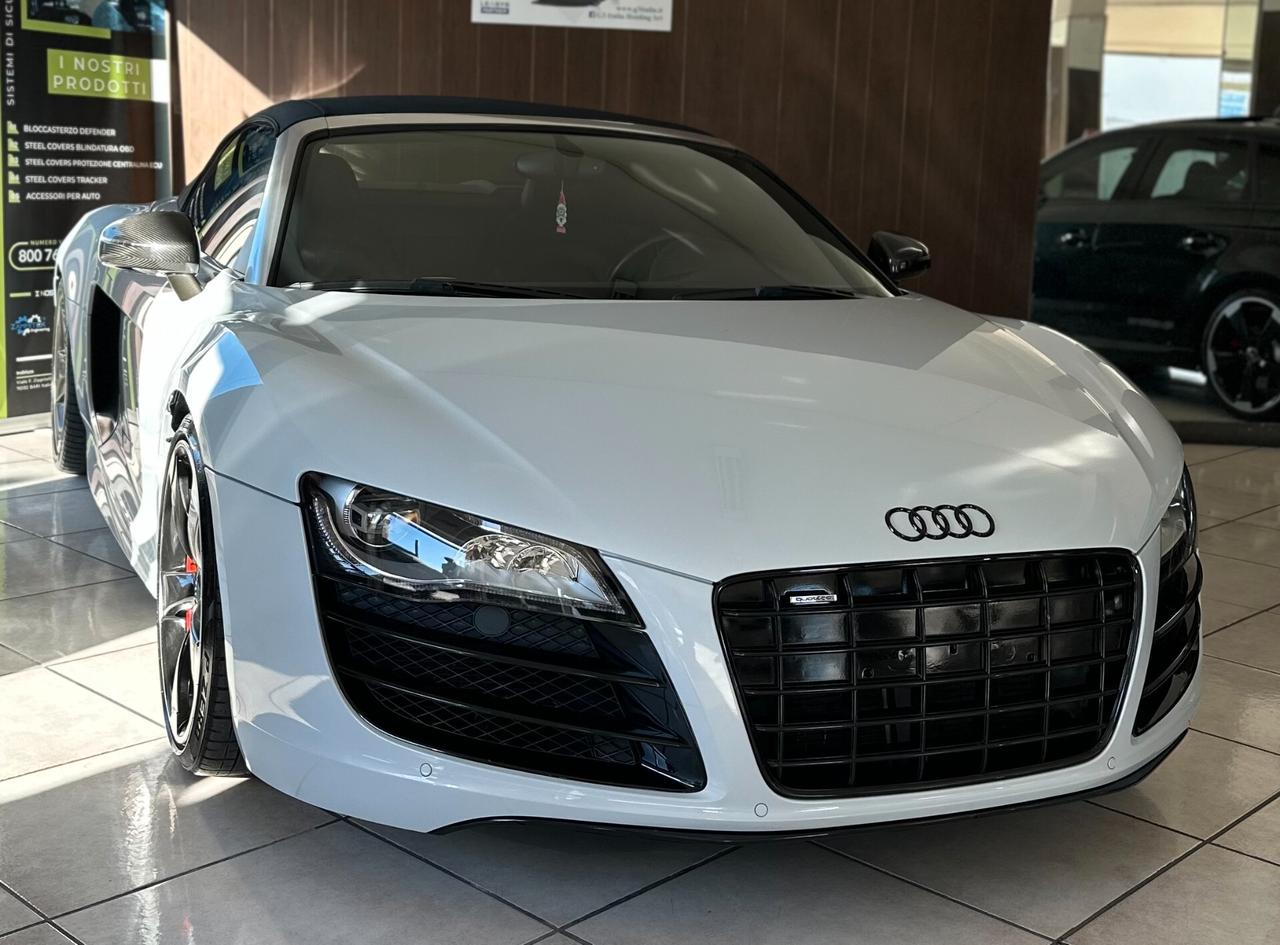 Audi R8 5.2 V 10 525 CV R-TRONIC QUATTRO SPYDER