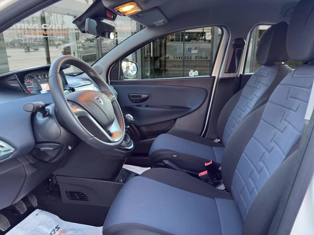 Lancia Ypsilon III 1.0 firefly hybrid Gold Plus 70cv Con TELECAMERA