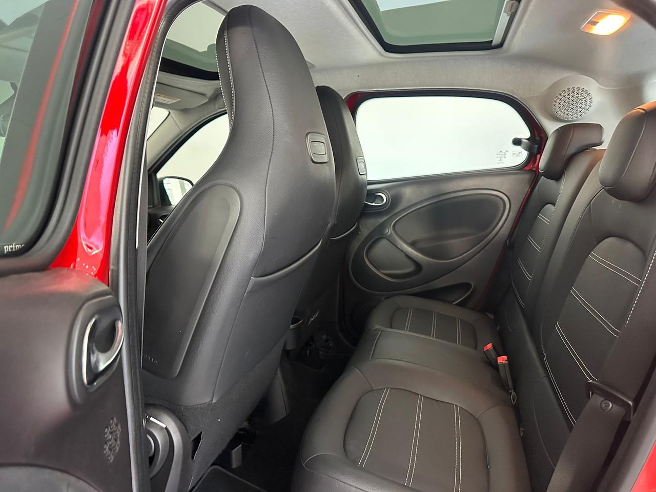 SMART FORFOUR PRIME AUTOMATICA 31.000 KM LED/PELLE/TETTO