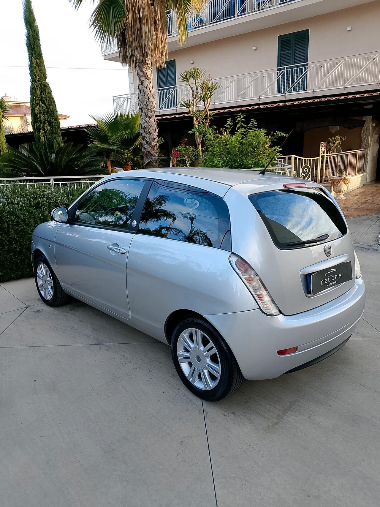 Lancia Ypsilon 1.4 Argento Ecochic GPL