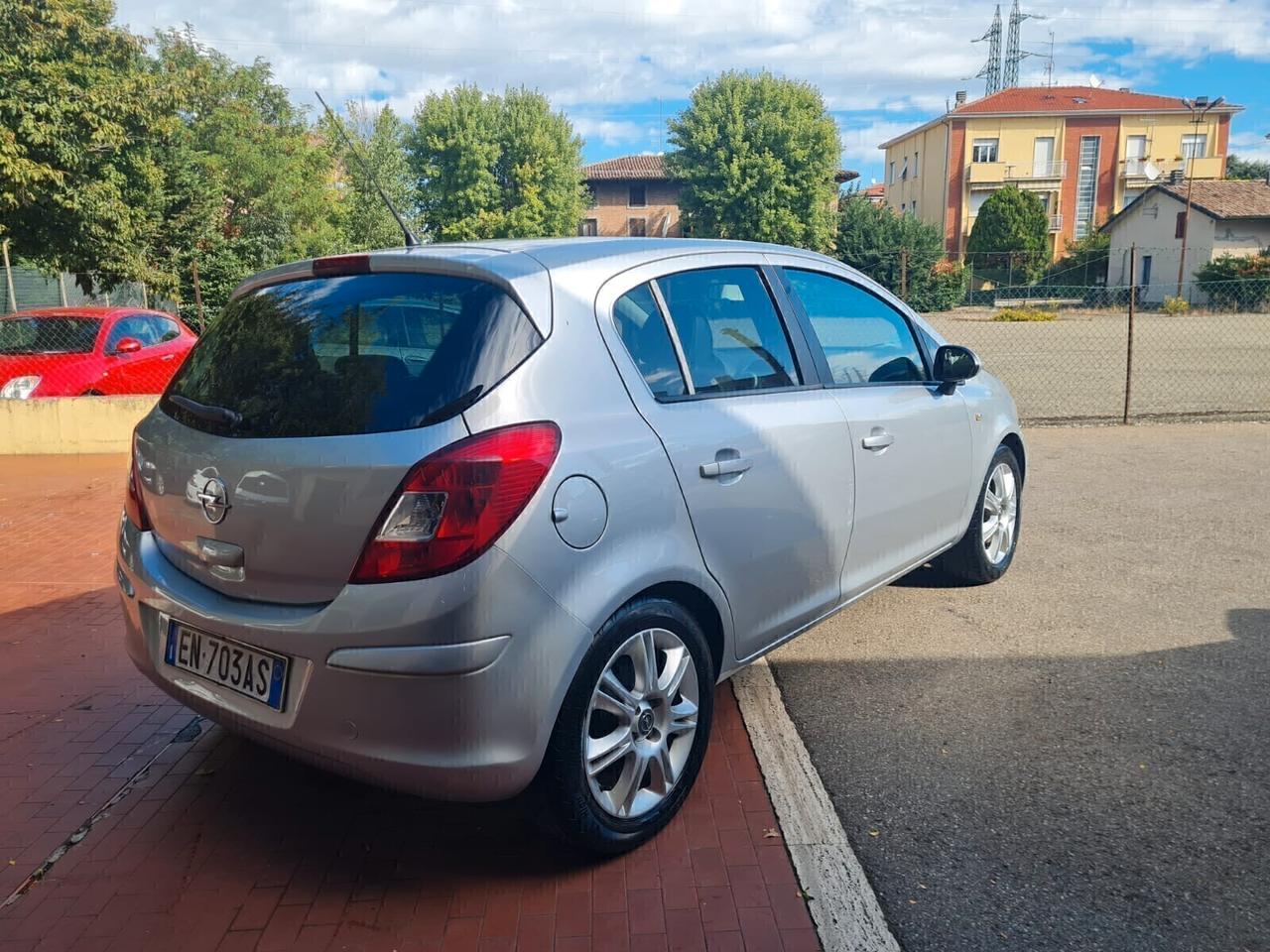 Opel Corsa 1.2 Benz/Gpl Anno 2012 85cv
