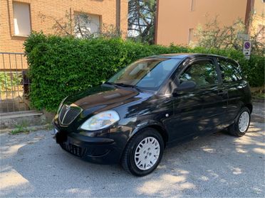 Lancia Ypsilon 1.2 clima 44 kw neopatentati