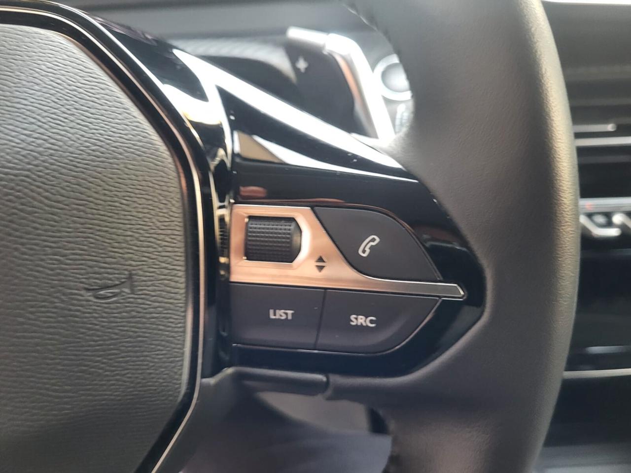 Peugeot 2008 HDi 130 EAT8 Allure+Led+Cerchi 17...