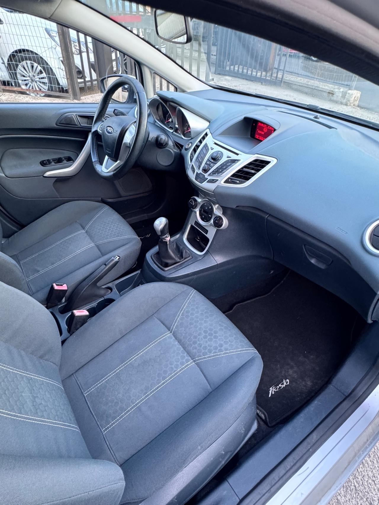 Ford Fiesta 1.4 TDCi 5p. Titanium
