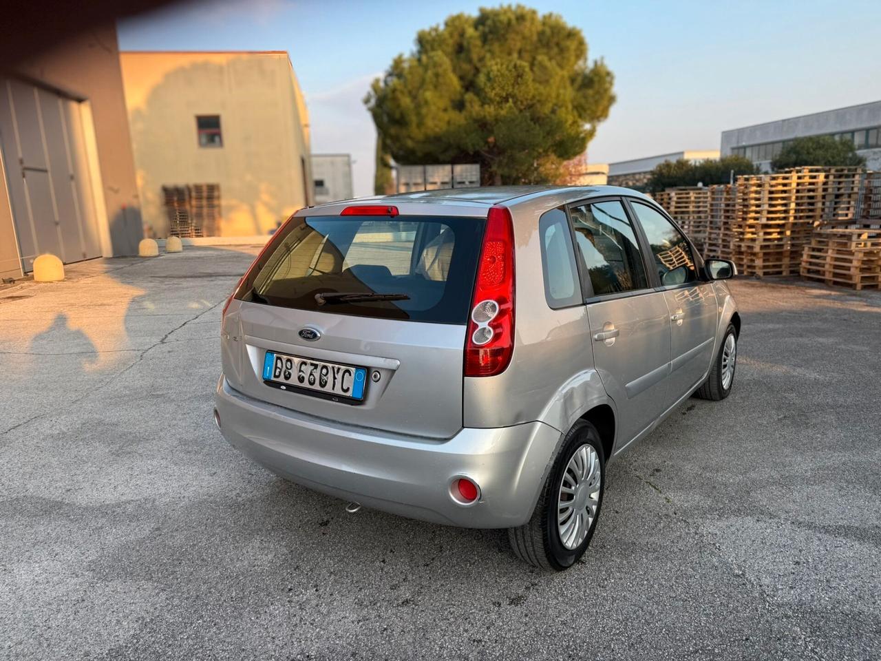 FORD FIESTA 1.2 BENZ 2007 12 MESI GARANZIA