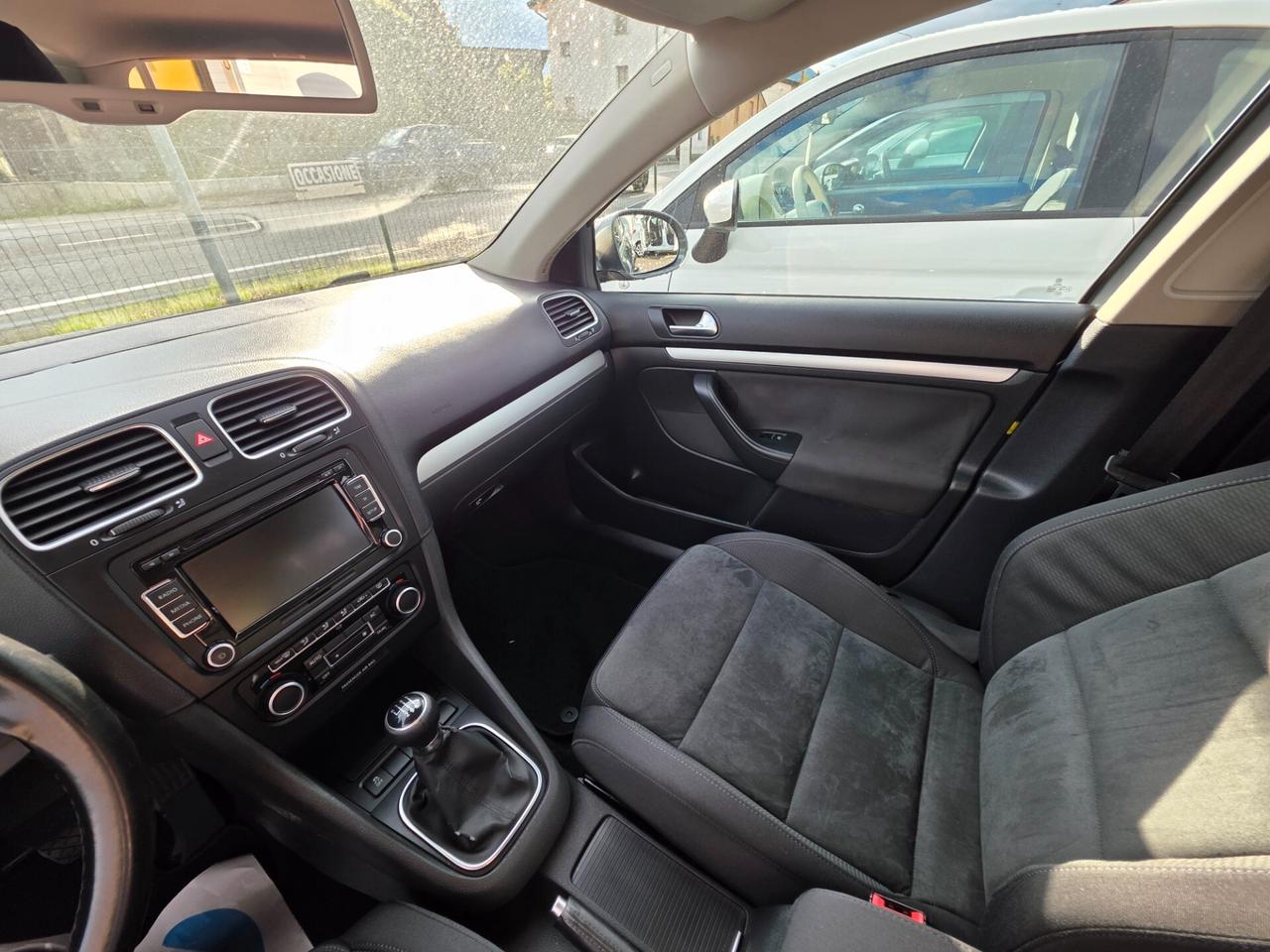 Volkswagen Golf Variant 2.0 TDI con gancio traino