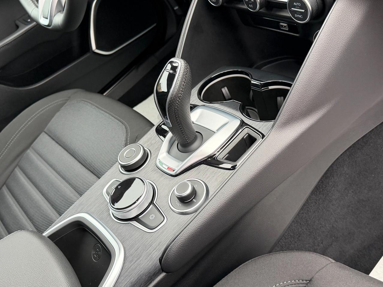 Alfa Romeo Giulia 2.2 TURBODIESEL 160 cv. AT8 SUPER BUSINESS