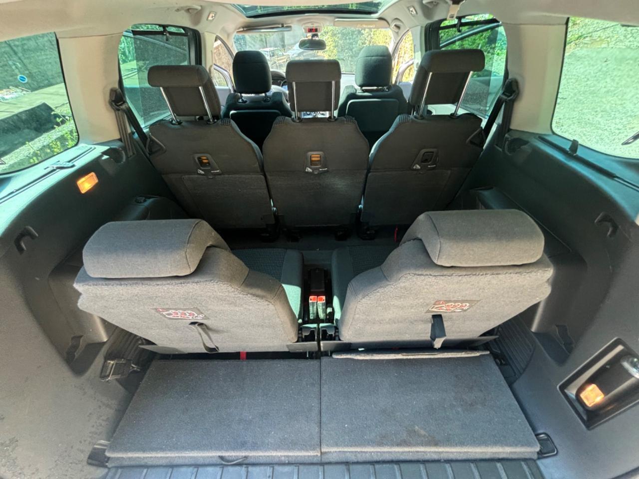 Peugeot 5008 2.0 HDi 150CV Allure