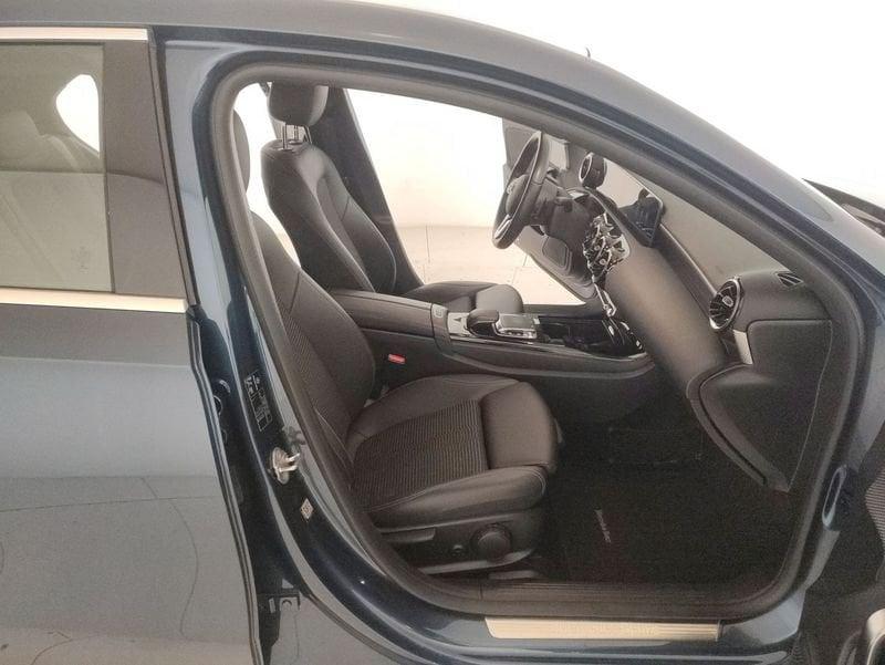 Mercedes-Benz Classe A A 200 d Sport auto