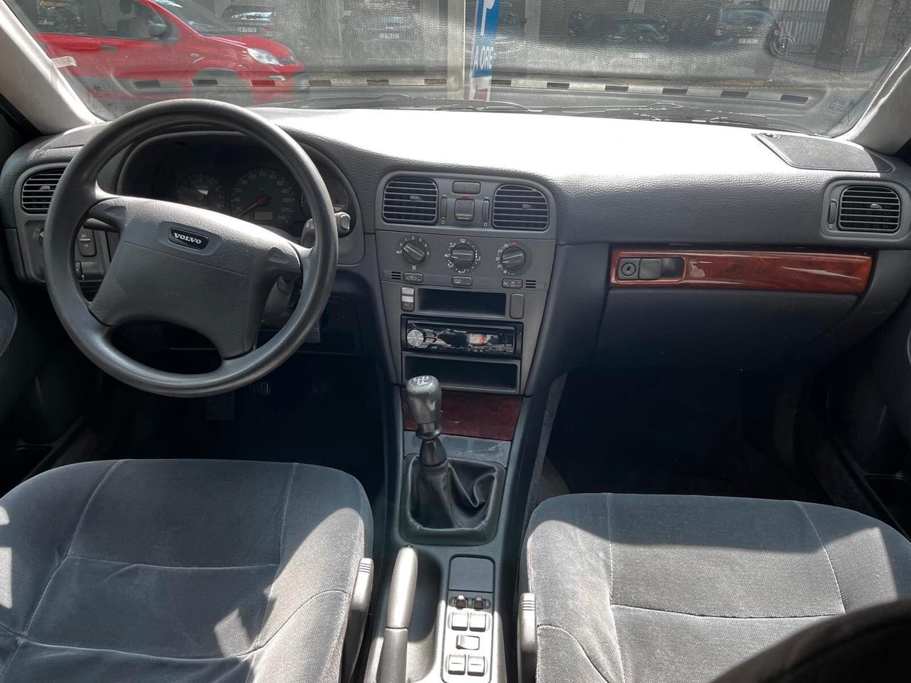 Volvo V40 2.0 16V cat