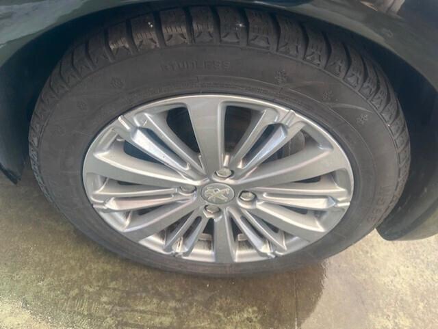 PEUGEOT 208 2017 1,2 GPL CASA CMADRE