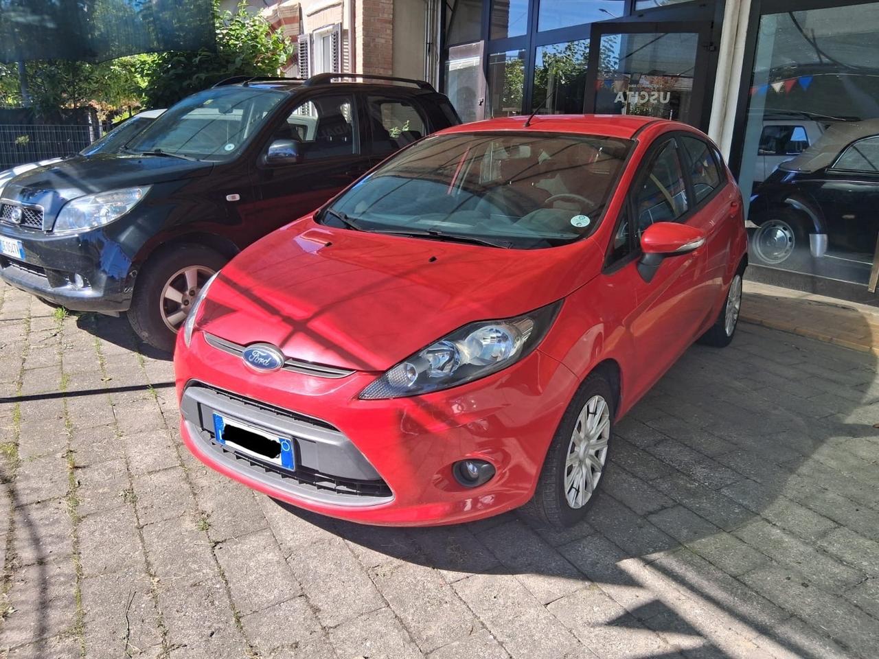 Ford Fiesta 1.2 82 CV 5P TITANIUM