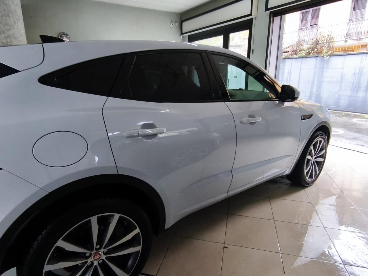 Jaguar E-Pace 2.0D 240 CV AWD aut. R-Dynamic HSE
