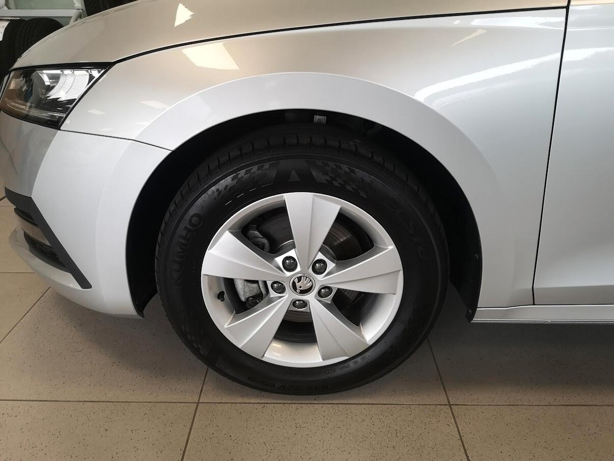 Skoda Octavia 2.0 TDI EVO SCR DSG Wagon Ambition