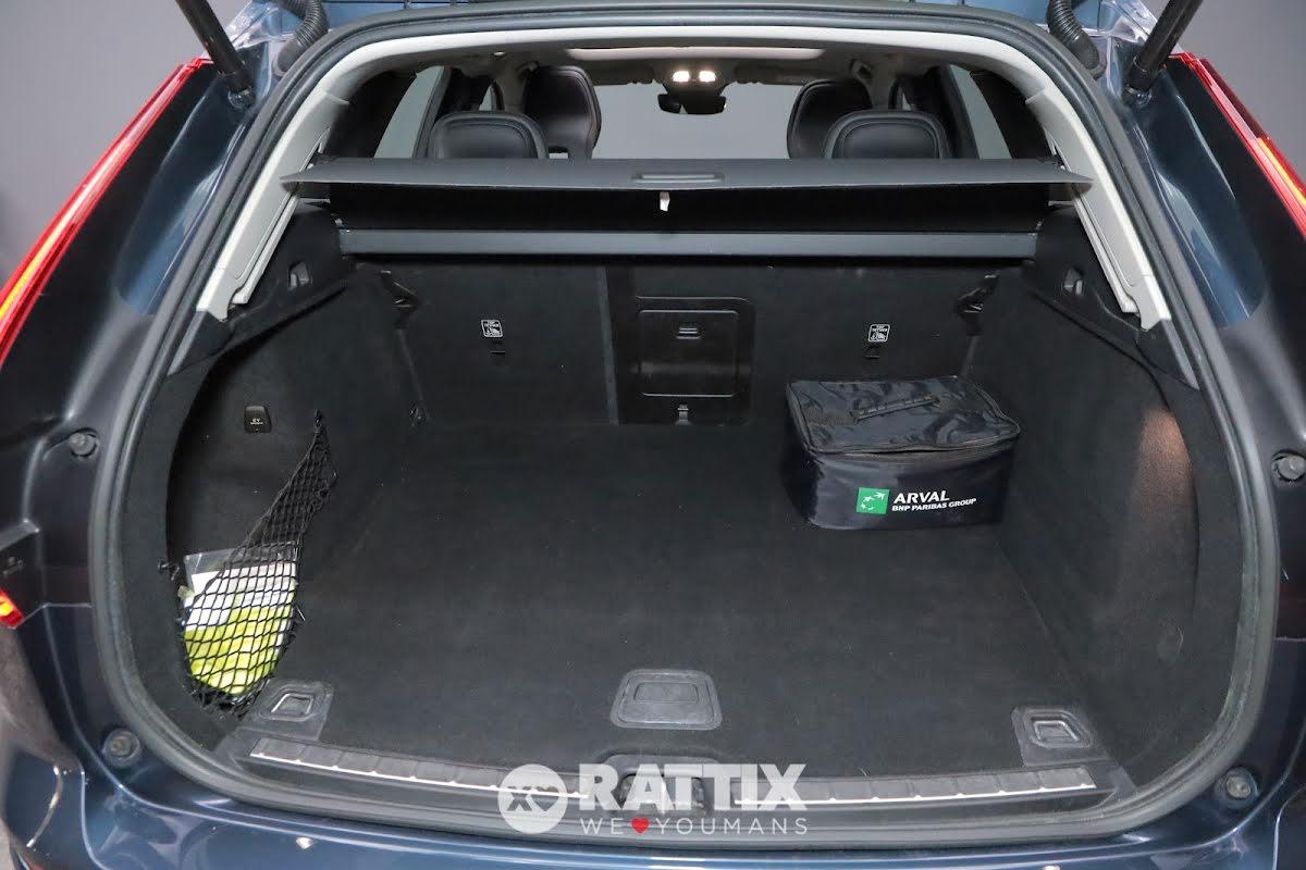 Volvo XC60 2.0 t6 recharge phev obc 3,7kW Core awd auto + tetto apribile