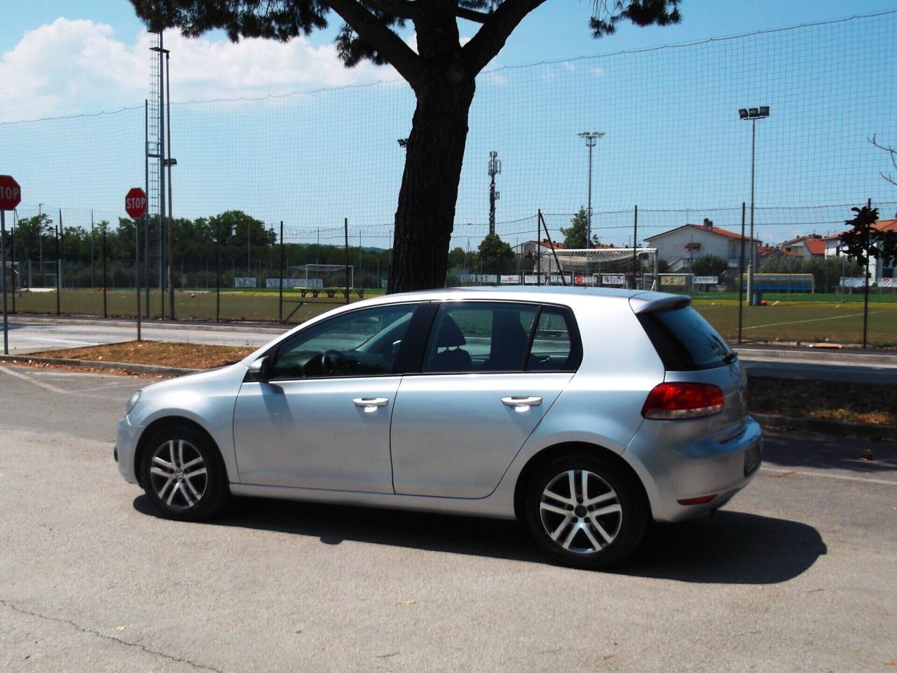 Volkswagen Golf 1.6 TDI Comfortline 2011