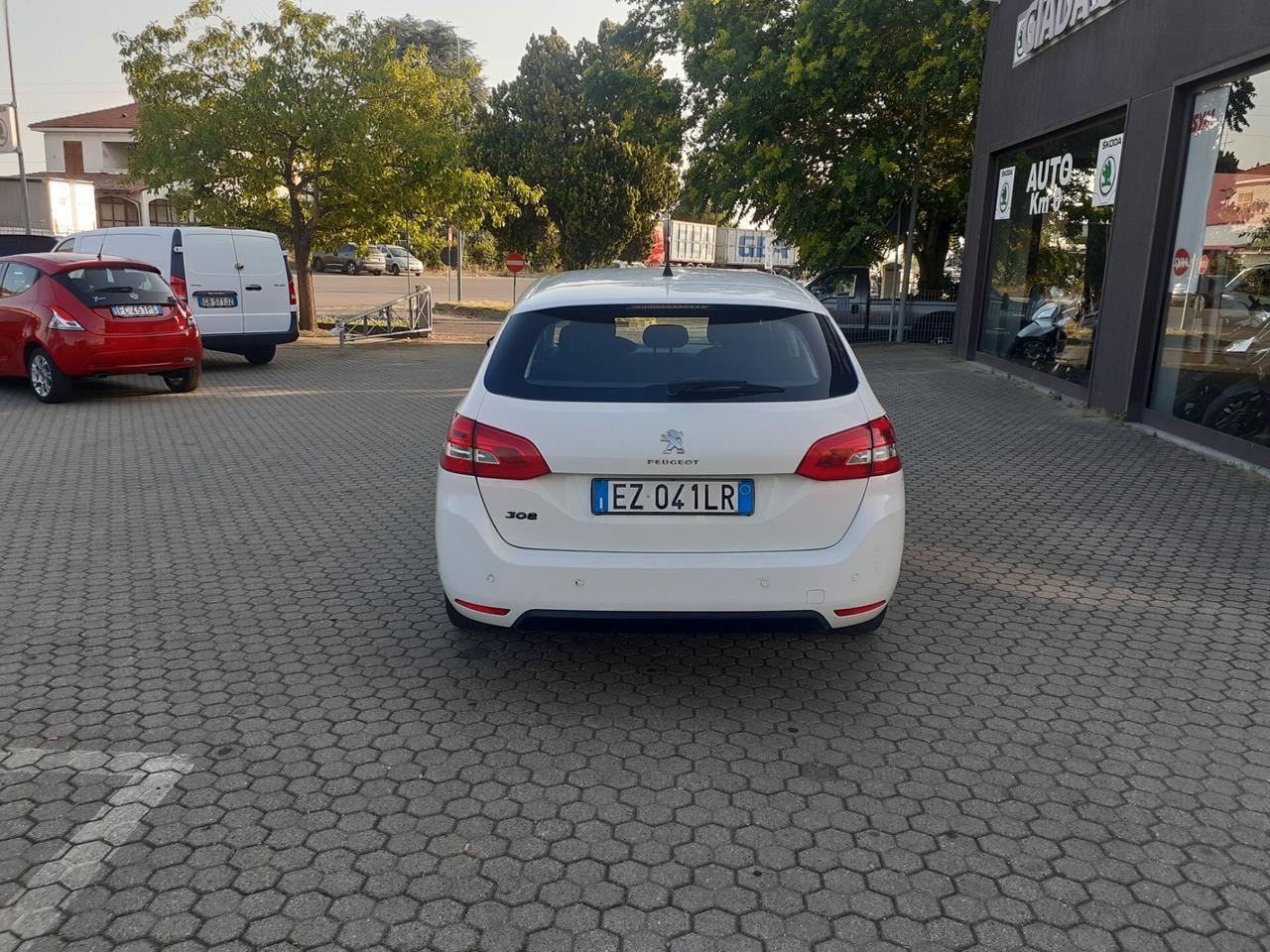 Peugeot 308 BlueHDi 100 S&S SW Business