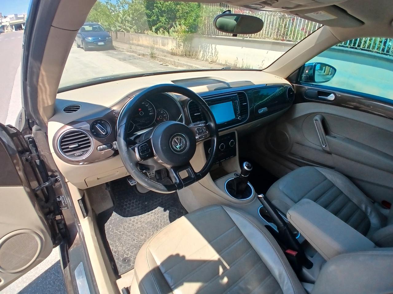 Volkswagen Maggiolino 1.6 TDI Design