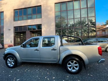 Nissan Navara 2.5 dCi 4 porte Double Cab SE + GANCIO TRAINO