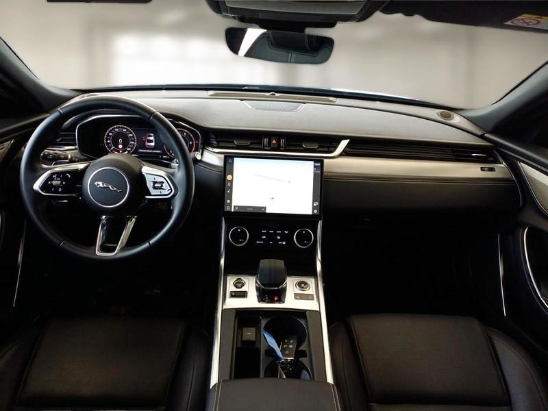 JAGUAR XF 2.0D MHEV 204 CV R-DYNAMIC S AUTO 4 PORTE BERLINA