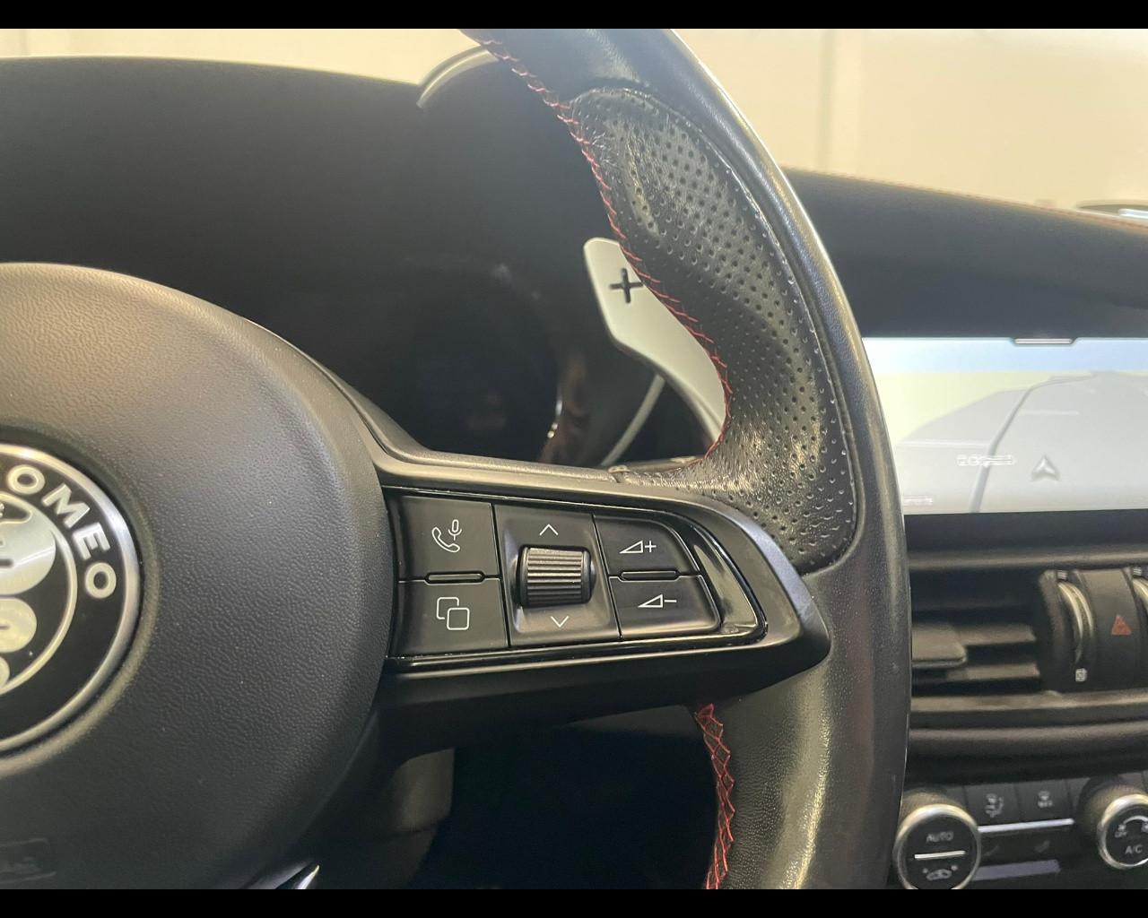 ALFA ROMEO Giulia (2016) - Giulia 2.2 Turbodiesel 210 CV AT8 AWD Q4 Competizione